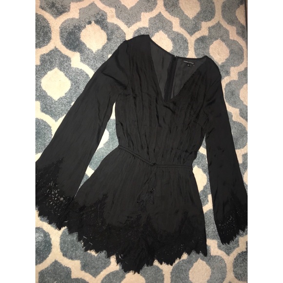 💗💗💗 SOLD!!!!!💗💗💗 Kendall & Kylie Romper 👽 - Picture 2 of 5